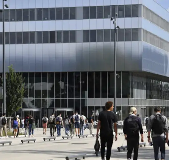 Université Paris-Saclay