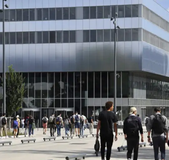 Université Paris-Saclay